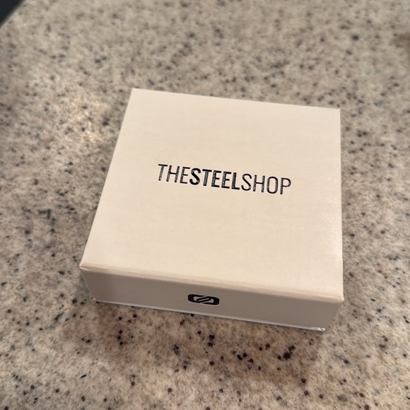 NWT The Steel Shop. 5mm Anchor Link Bracelet. 
8 inches. Gun Metal. - Picture 2 of 4